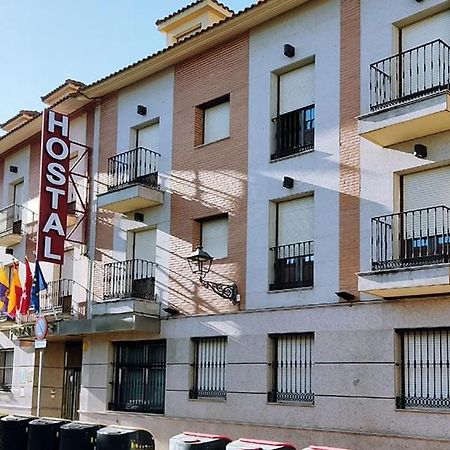 Hostal Plaza Mayor Torrejon de Ardoz Bagian luar foto