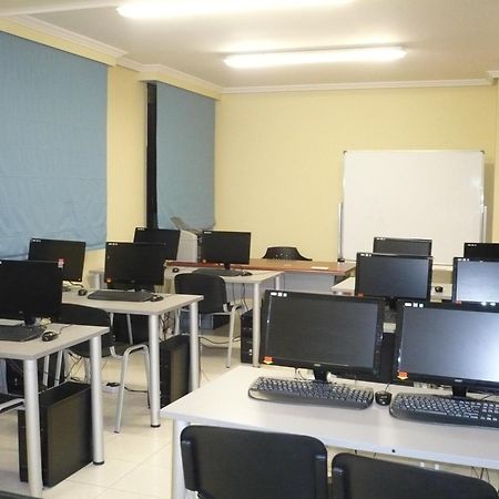 Hostal Plaza Mayor Torrejon de Ardoz Bagian luar foto